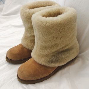 UGG Shoes - Women’s Ugg Boots UGG Shoes - Women’s Ugg Boots